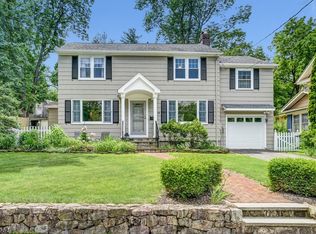17 Oliver St, Chatham, NJ 07928