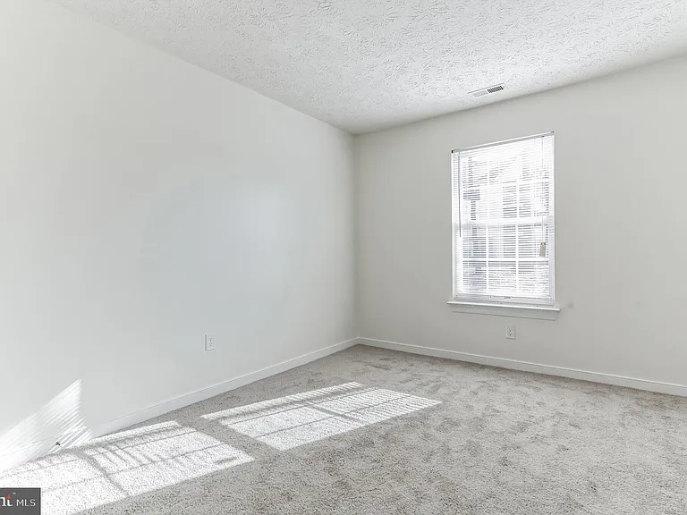 2405 Forest Edge Ct #103 — Photo 30