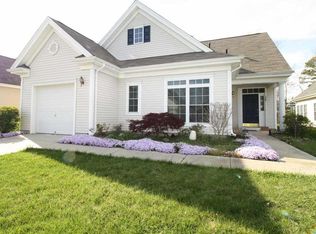 320 Sunflower Dr, Egg Harbor Township, NJ 08234