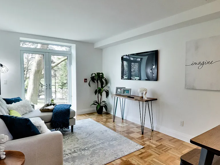 42 Glen Elm Ave #206 — Photo 109