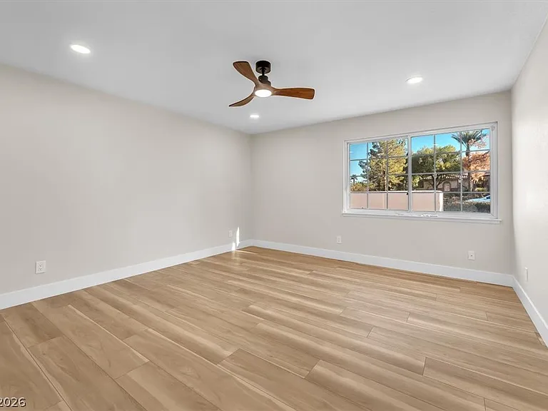 2868 Vista Del Sol Ave — Photo 36