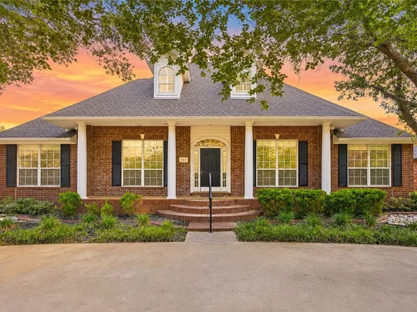 717 Willow Loop, College Station, TX 77845