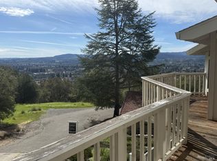 936 Valley View Drive, Healdsburg, CA 95448