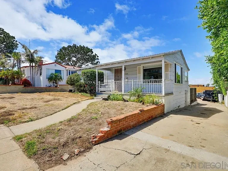 3328 Harbor View Dr — Photo 6