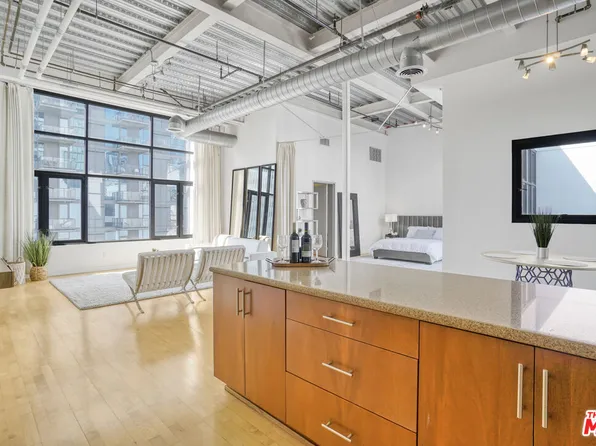 330 W 11th St APT 703, Los Angeles, CA 90015