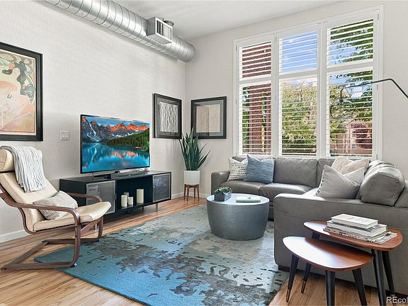 5th image of 275 Rampart Way #203