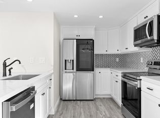 319 Huntington, Irvine, CA 92620