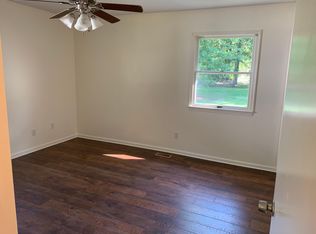 908 Yorkville Rd, Yorktown, VA 23692