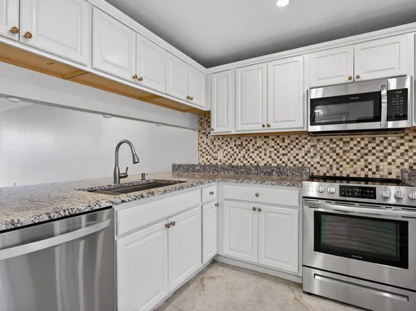 3503 Oaks Way APT 405, Pompano Beach, FL 33069