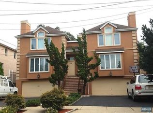 532 Orchard Ave, Palisades Park, NJ 07650