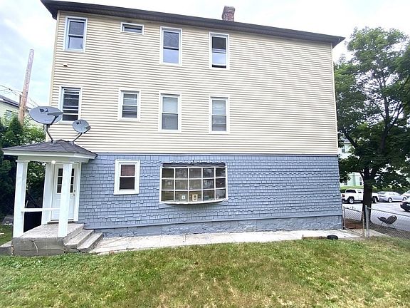 3rd image of 11 Leon St