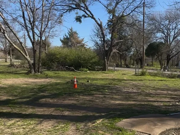 4255 Elkins Ave, Lancaster, TX 75134