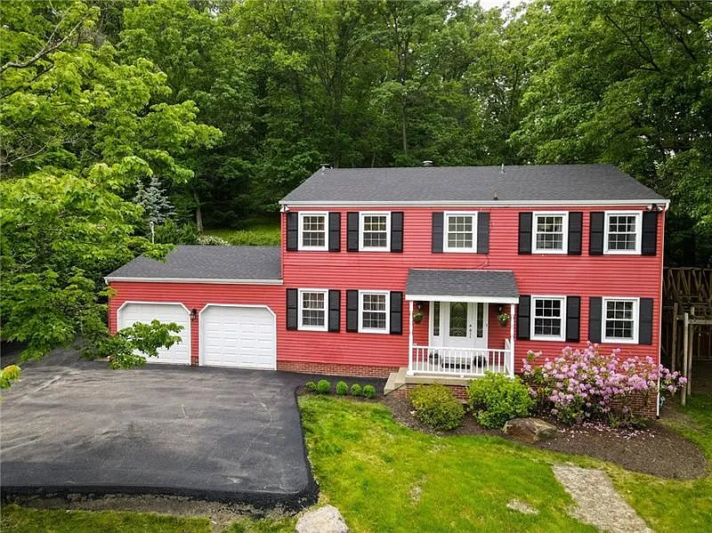1704 Fox Chapel Rd photo 1