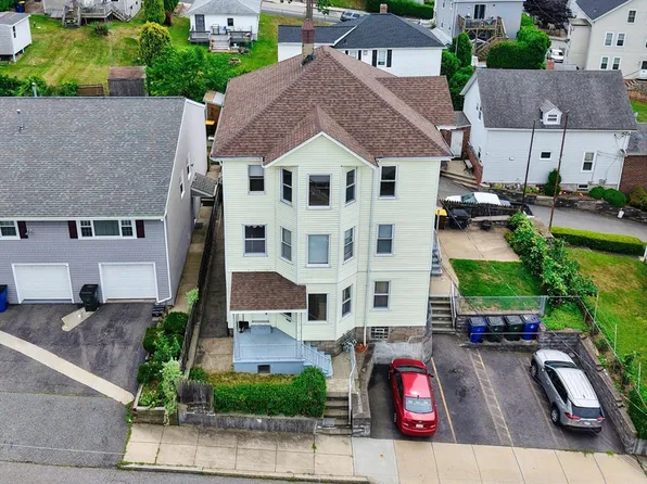 21 Jones St, Fall River, MA 02720
