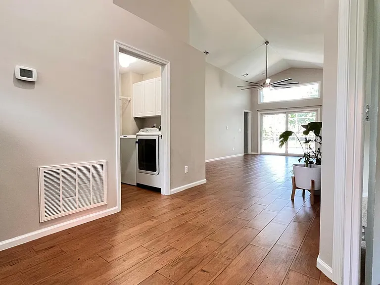 1627 Oak Berry Cir — Photo 23