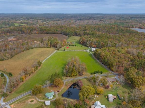 1282 Little River Rd, Asheboro, NC 27205