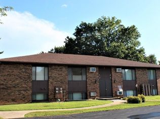 509 Jenkran St APT 3, Morrison, IL 61270