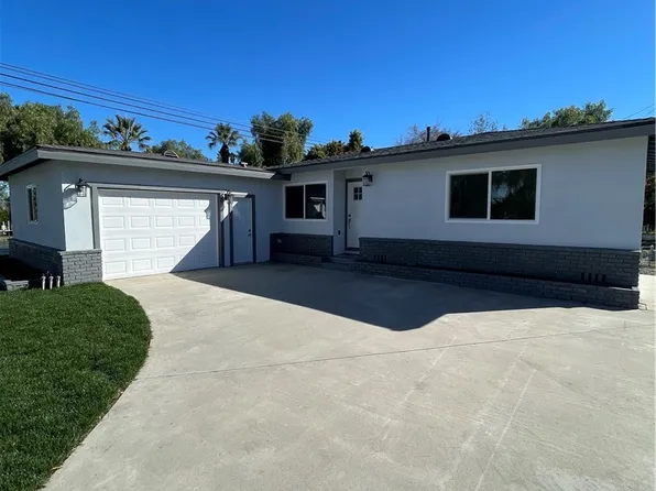 1150 Redwood St, Corona, CA 92879