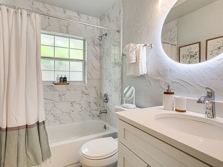 716 Gillespie Ave #716 — Photo 6