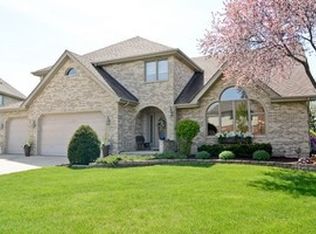 340 Clare Dr, Bloomingdale, IL 60108