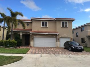 978 NW 204th St, Miami Gardens, FL 33169
