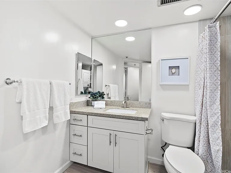 60 N Beretania St #2403 — Photo 14