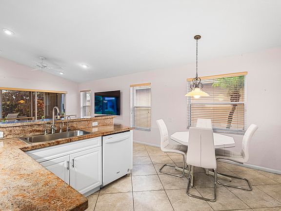 4th image of 7201 Louisiane Court