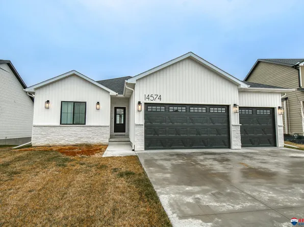 14574 Valentine St, Waverly, NE 68462