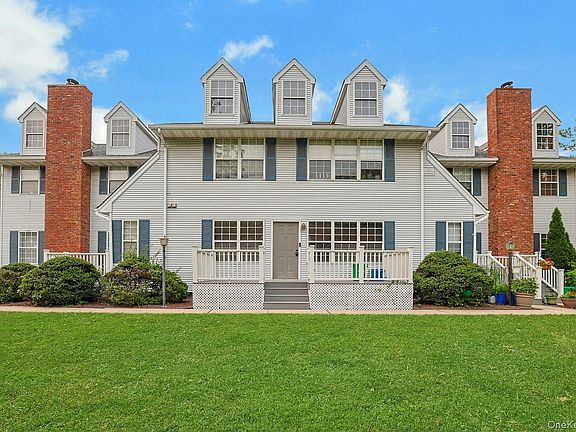3rd image of 722 W Nyack Road #6
