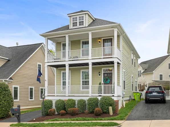 102 Burnet Way, Charlottesville, VA 22902