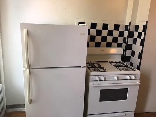 Rented by Premier Metro Realty Corp | media 14