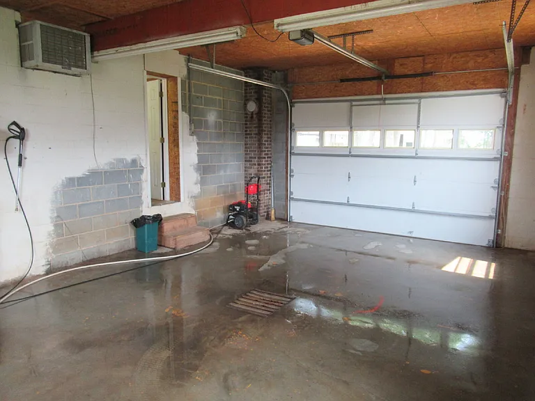 1357 Beal Rd — Photo 35