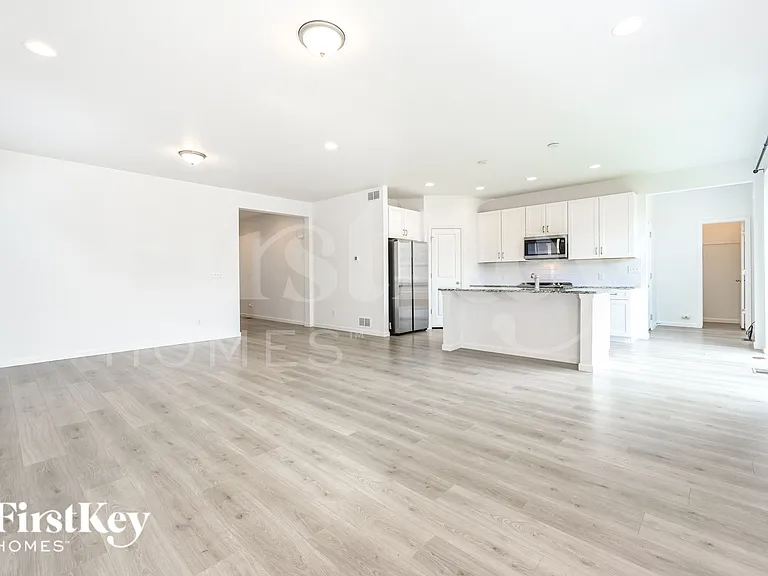 14693 Normande Dr — Photo 3