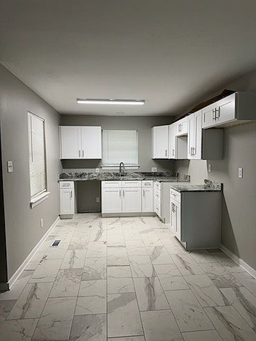 1st image of 8 Frostwood Dr