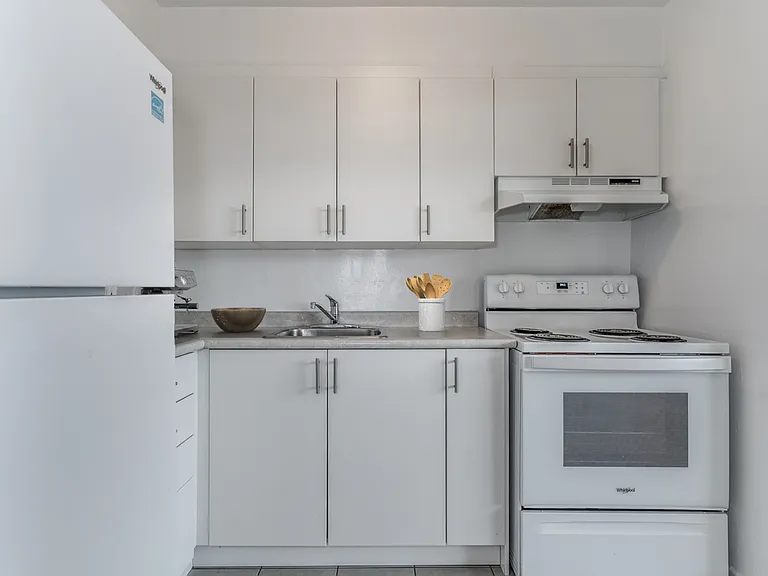 1010 Broadview Ave — Photo 20