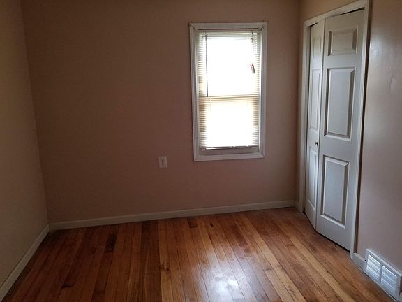 3rd image of 1629 E Evelyn Ave