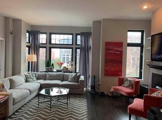 1717 W George St, Chicago, IL 60657