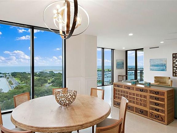 5th image of 1 Beach Dr SE Unit 1004