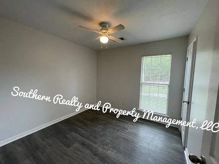 4084 Fitzpatrick Blvd — Photo 12