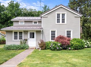 11 Walnut St, Phelps, NY 14532
