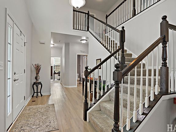 3rd image of 1798 Newberry Ln