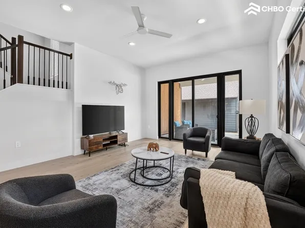6620 Isabelle Dr, Austin, TX