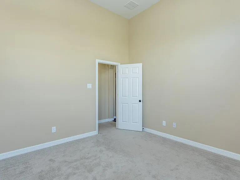 7810 Deep Green Dr — Photo 27