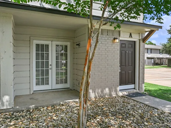 1406 Summit St APT A, College Station, TX 77845