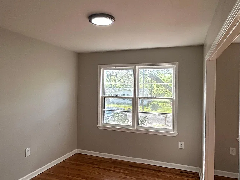 540 Camellia Rd — Photo 4