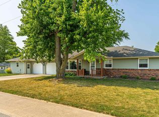 201 W Lantz St, Congerville, IL 61729