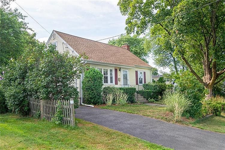 1st image of 15 Moorland Ave