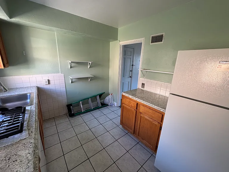 49 Brighton Way #2S — Photo 35