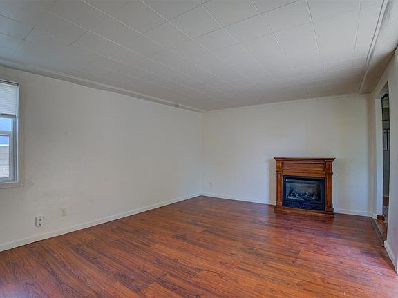 4th image of 432 N Linden Street