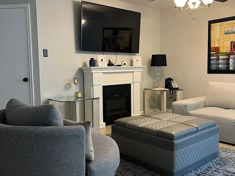 9582 Rosedale Dr — Photo 5